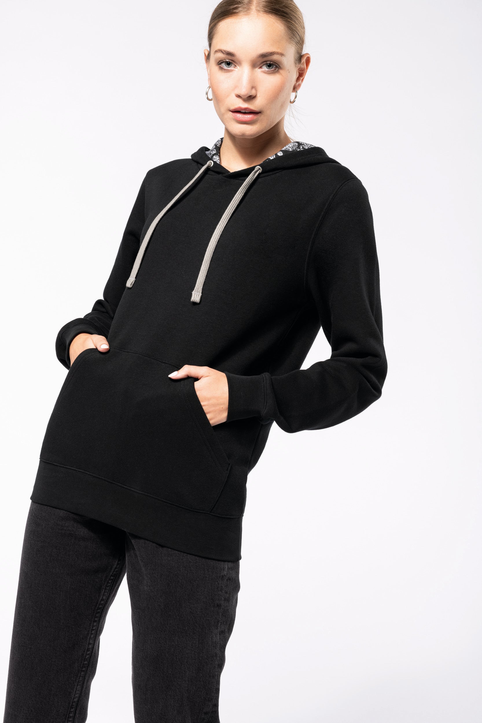 Uniseks sweatshirt met capuchon en contrasterend patroon