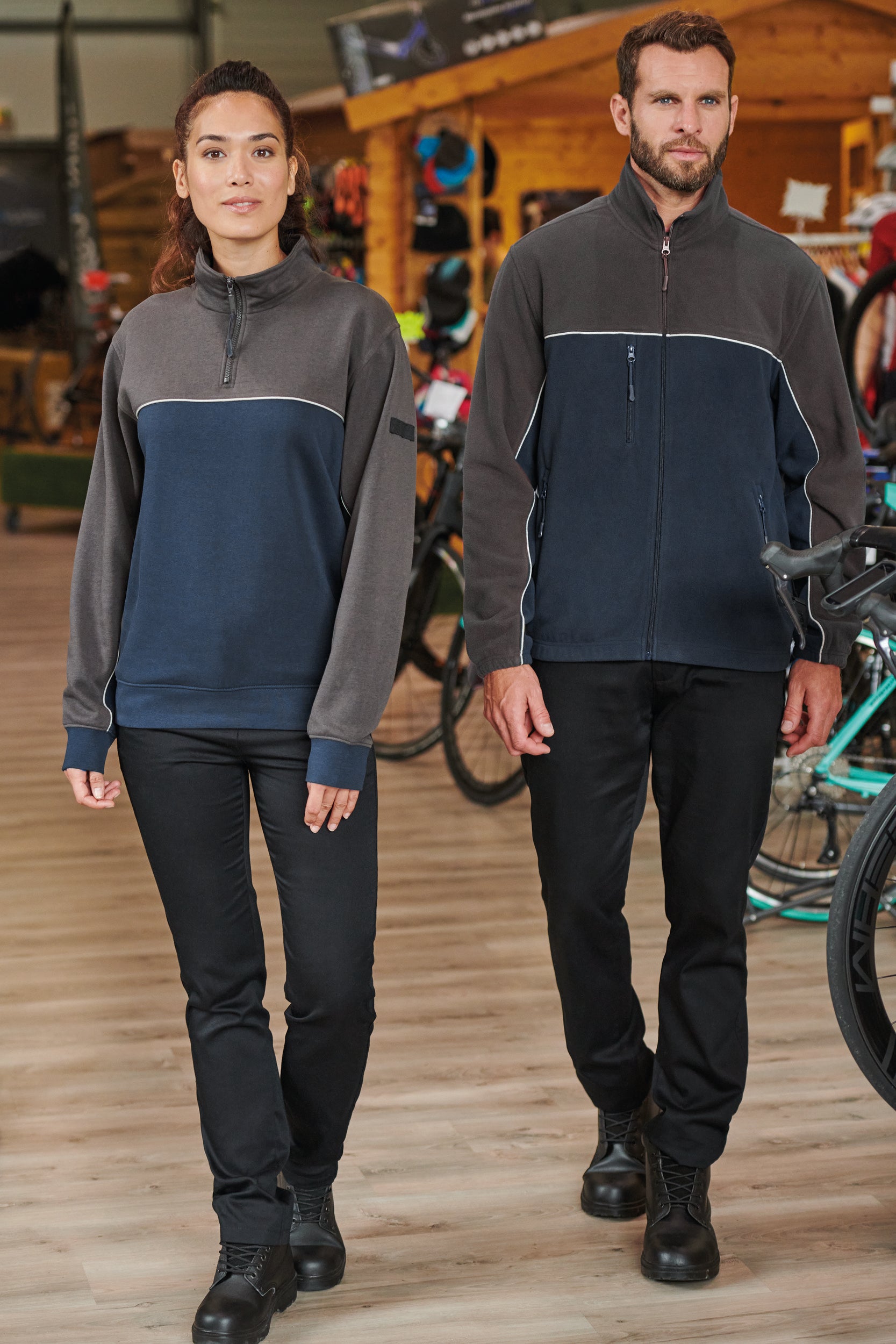 Unisex eco-responsible zip-neck sweatshirt