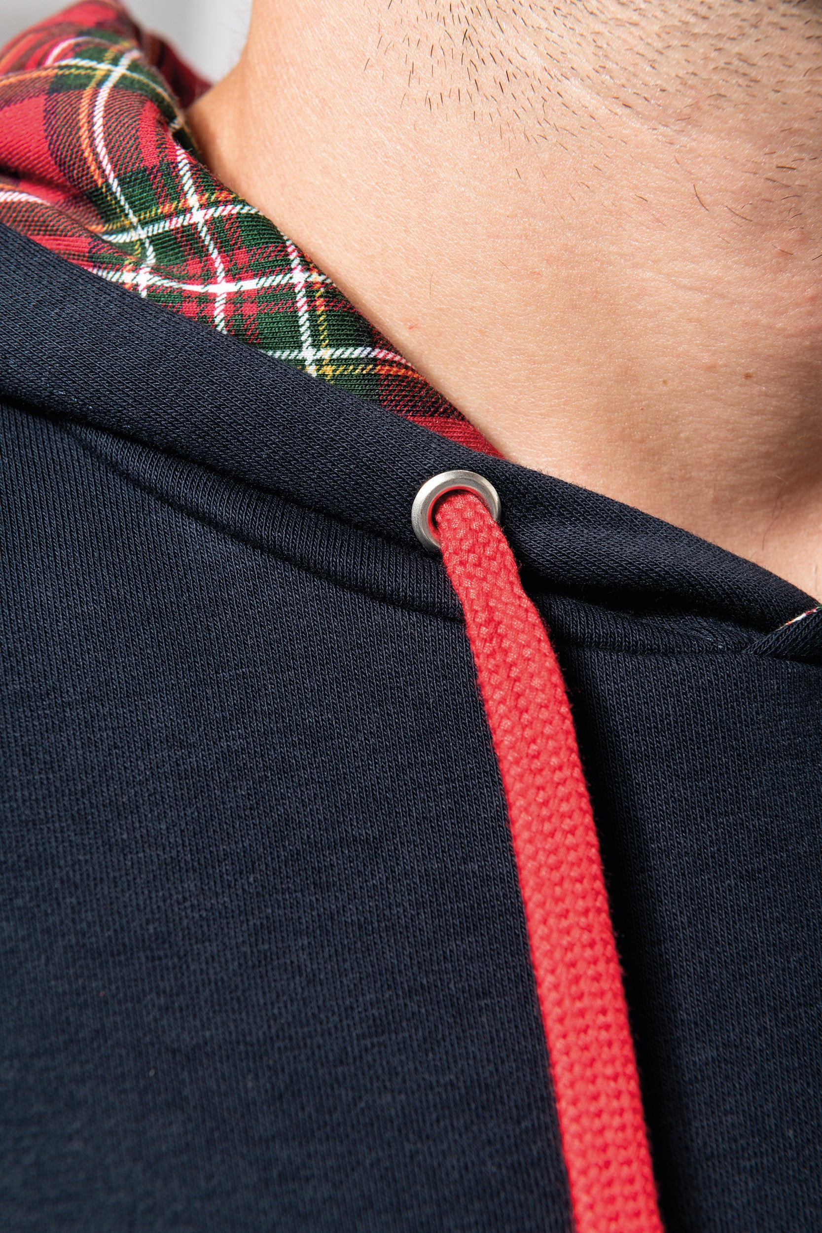 Uniseks sweatshirt met capuchon en contrasterend patroon