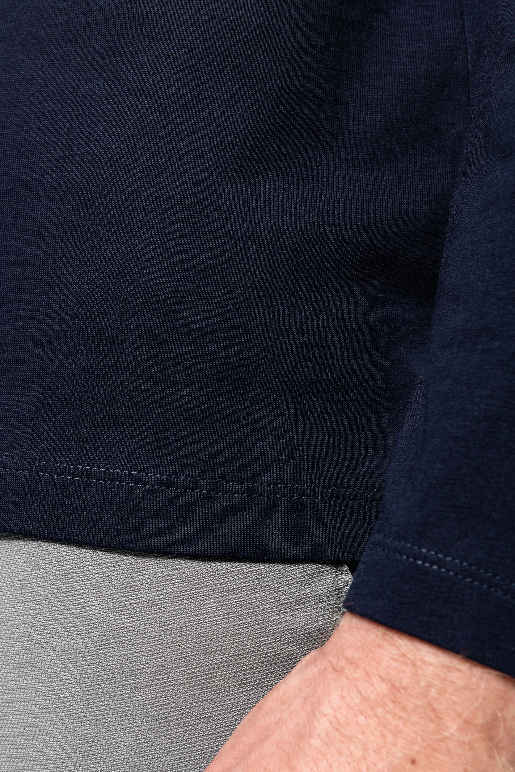 T-shirt Supima® col V manches longues homme